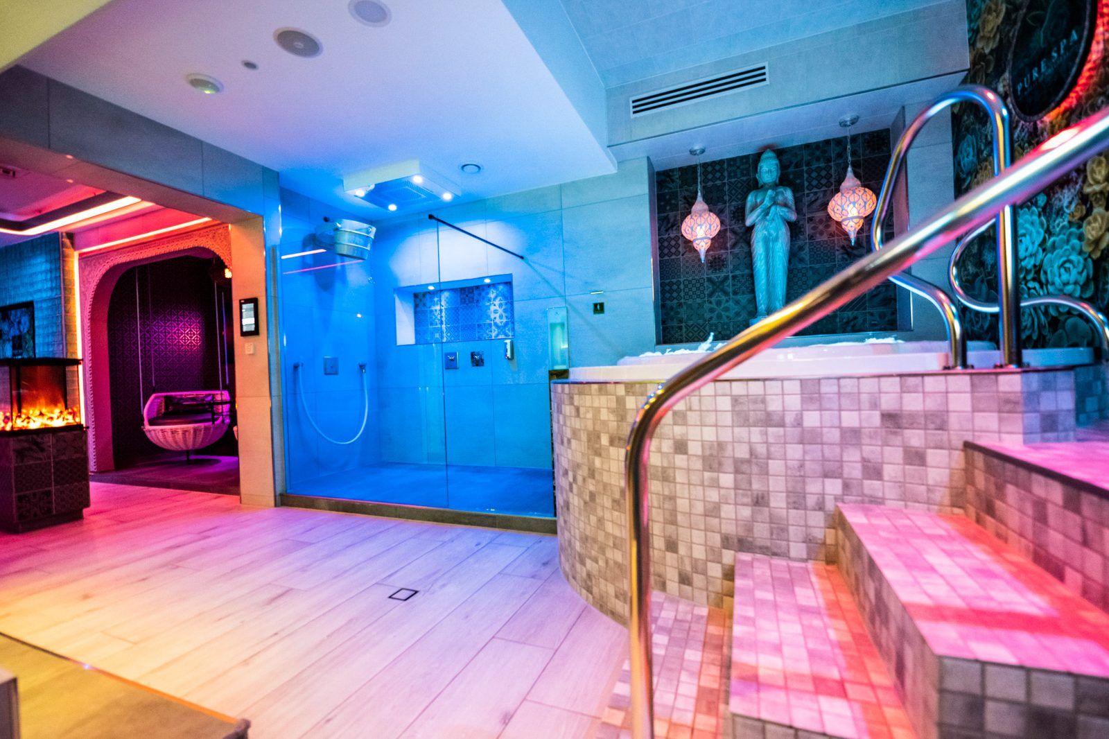 Stimmungslicht und Atmosphäre in der Suite Oberhausen